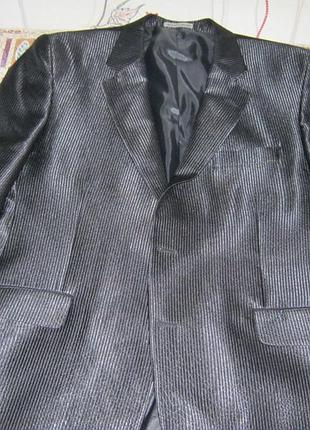 Чоловічий костюм великий розмір