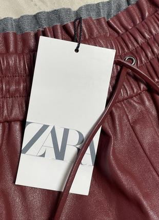 Кожаные шорты zara3 фото