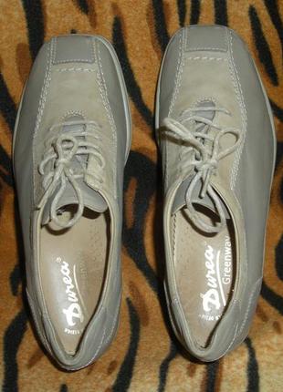 Туфлі жіночі,шкіряні,об'єднані світло-сіро-коричневі.2 фото
