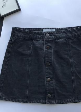 Шикарная чёрная джинсовая юбка с пуговицами трапеция5 фото