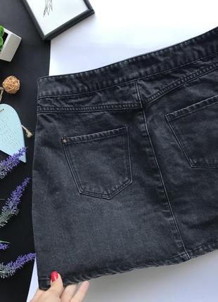 Шикарная чёрная джинсовая юбка с пуговицами трапеция10 фото