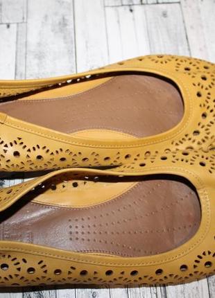 Кожаные туфли балетки clarks
