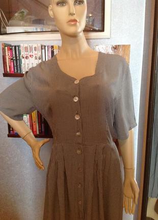 Натурально платье-халат в мелкую клеточку, с плетенной спинкой, р. 50-52.