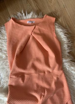 Шикарное нарядное персиковое платье2 фото