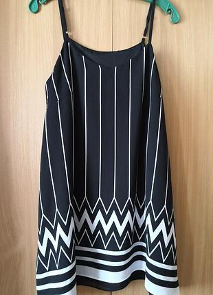 Красивое платье-сарафан с бретелями