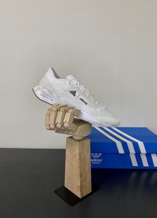 Взуття для бігу adidas