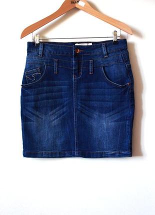 Базовая синяя джинсовая юбка мини janina (размер 38/м)