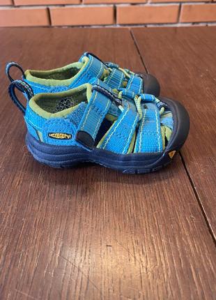 Босоніжки ,сандалі keen 19 р (12 см).