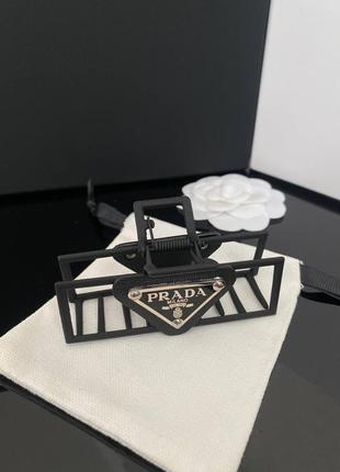 Брендовая заколка