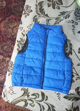 Продам жилетку на 6-9 месяцев