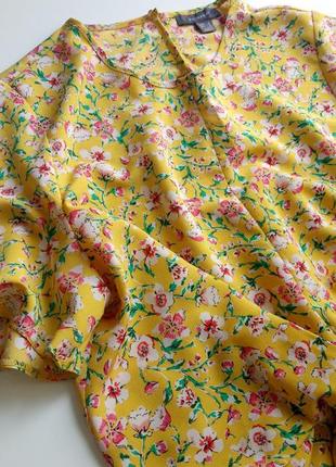 Красивая оригинальная летняя блуза в цветочный принт4 фото
