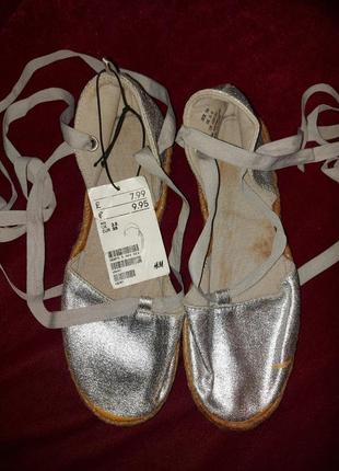 Еспадрилі, закриті босоніжки на завязках h&m