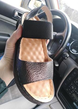 Босоножки женские