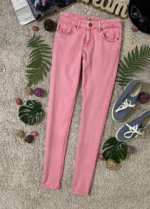 Яркие розовые зауженные джинсы no307