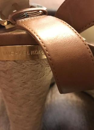 Michael kors крутые кожаные босоножки 💓2 фото