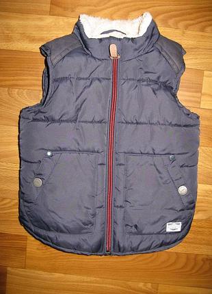 Теплый жилет  next на 9-12 мес