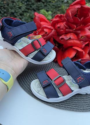 Спортивні босоніжки