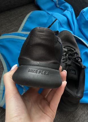 Крутые легкие спортивные кроссовки nike flex3 фото