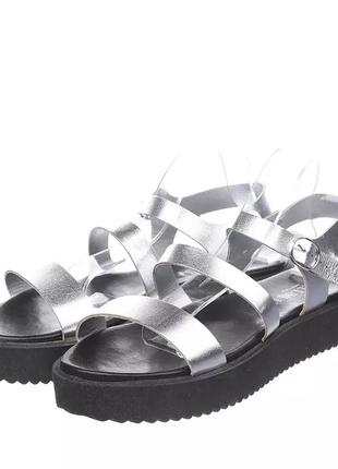 Босоніжки на платформі bellini італія