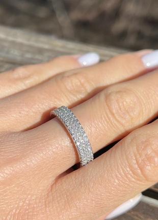 Серебряное кольцо с камушками в три ряда дорожка камней  16 и 17 размер