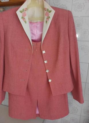 Костюм жіночий новий