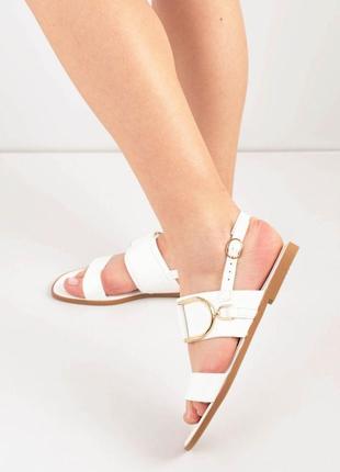 Стильные белые босоножки сандалии низкий ход без каблука модные2 фото