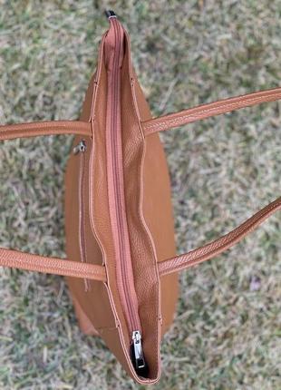 Кожаная карамельная сумка-шоппер на молнии, италия7 фото