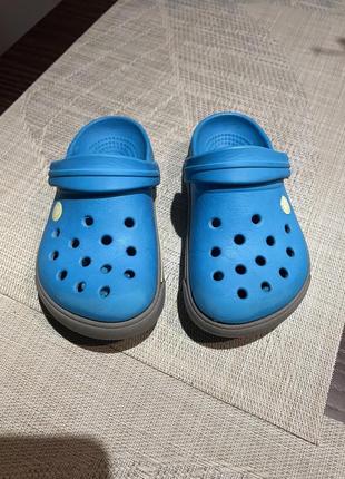 Оригінальні дитячі сандалі crocs1 фото