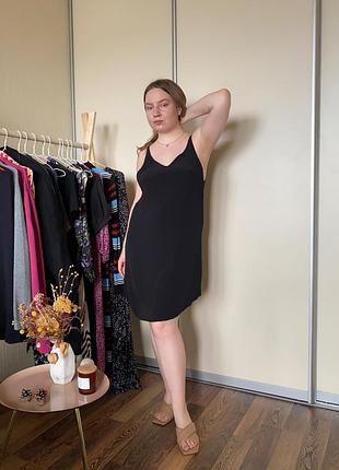 Легкое платье свободного кроя gina tricot