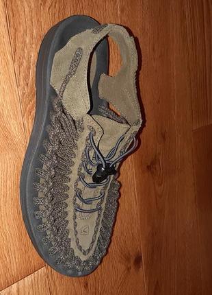 Чоловічі сандалі