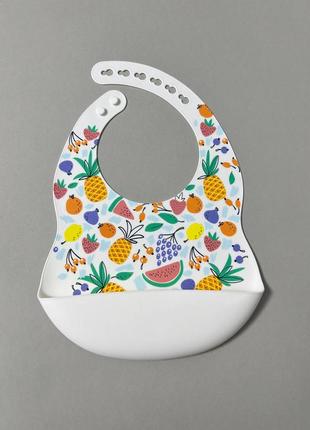 Слюнявчик силиконовый.