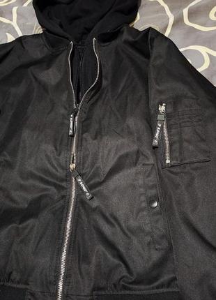 Куртка бомбер с капюшоном, размер м3 фото