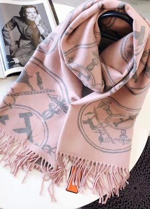 Теплый шарф палантин платок в стиле hermes гермес серо-розовый