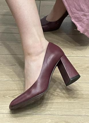 Vitto rossi туфли 37 размер новые стильные бордовые квадратный нос1 фото