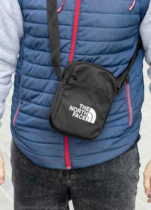 Маленька міська сумка месенджер чоловіча the north face solo чорна з тканини через плече барсетка10 фото