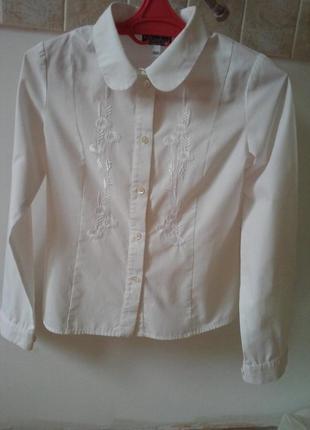 Блуза з вишивкою, р.152