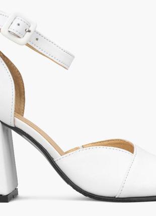 Босоножки женские  белые натуральная кожа украина  alromaro - размер 37 (24,3 см)