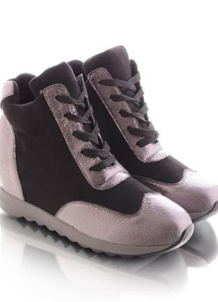 Стильные осенние демисезонные серебристые черные ботинки сникерсы кроссовки3 фото