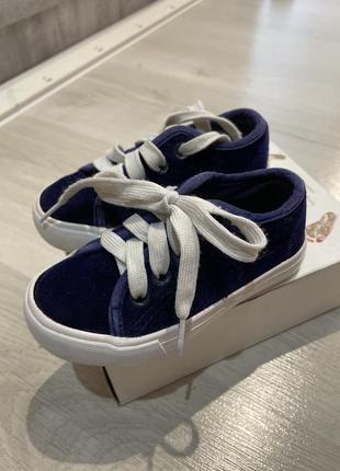 Велюровые кеды на шнурках,кеды zara babi кроссовки тапочки детская обувь на весну