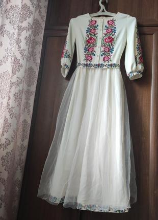 Святкове плаття вишиванка на свадьбу, хрестини, випуск