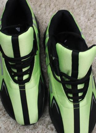 Чоловічі кросівки adidas yeezy boost 700 green black.