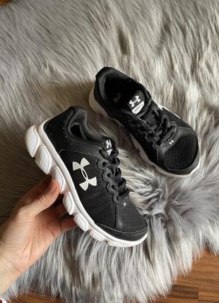 Дитячі кросівки under armour розмір 29