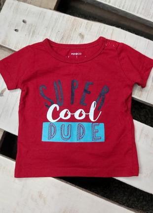 Футболка 3-6 месяцев.