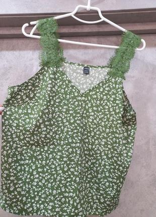 Очень красивая, стильная фирменная майка,с кружными бретелями