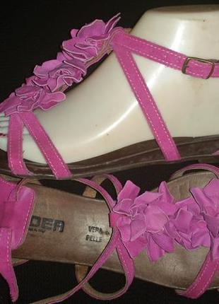 38р- 24.5 lider made in italy вся стелька 24.5 ширина стельки 9 см признаки носки на подошве и чуть