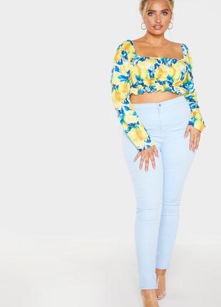 Укороченный кроп-топ в принт лемон prettylittlething 14-16 размер