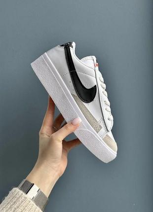 Прекрасные женские кроссовки на платформе nike blazer low platform white black белые с чёрным