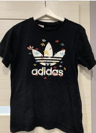 Футболка adidas