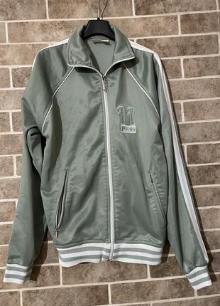 Спортивная кофта