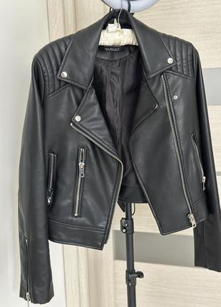 Косуха кожанка stradivarius